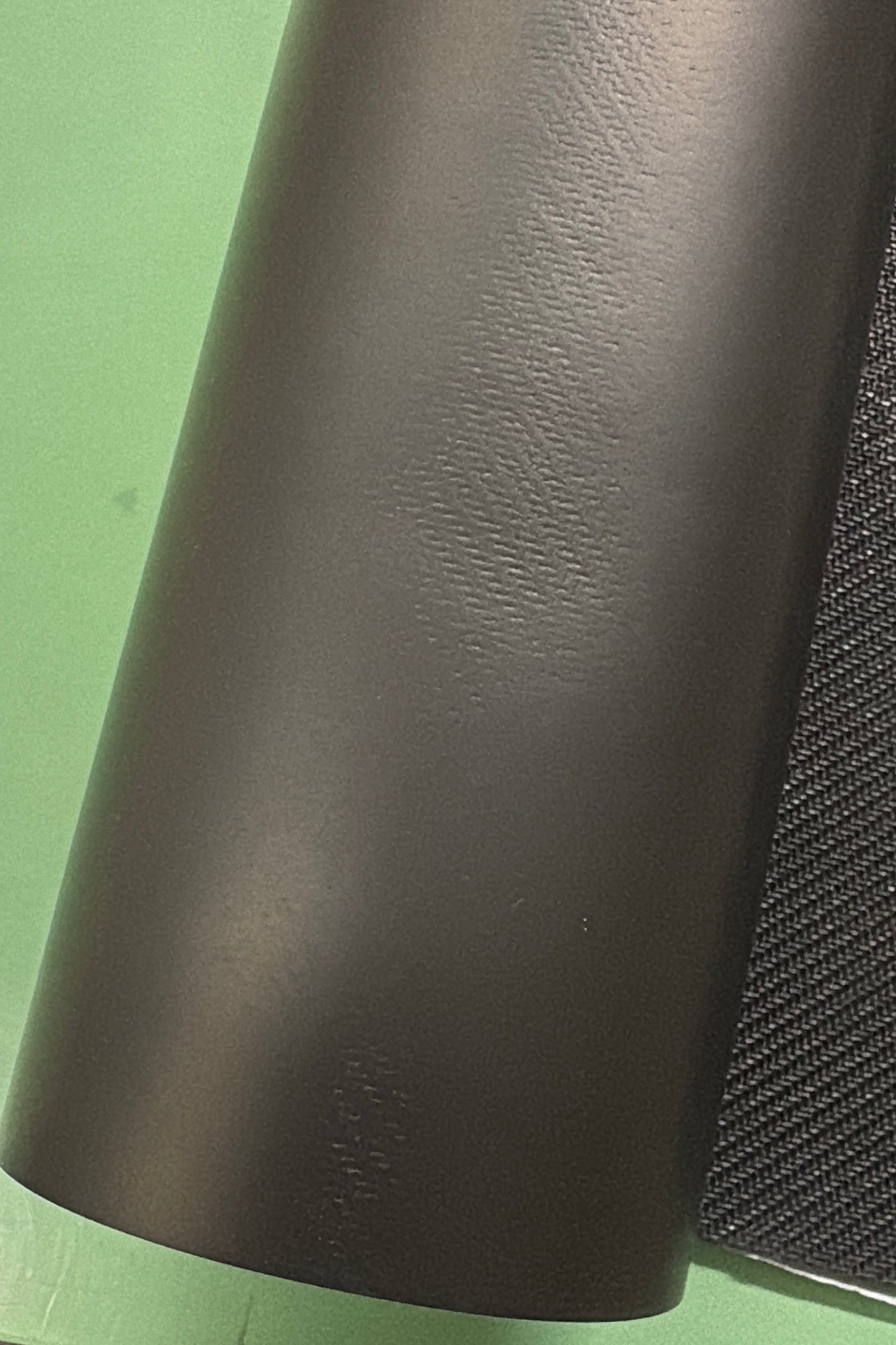 The (almost perfect) Jivamukti Yoga Travel Mat - Black